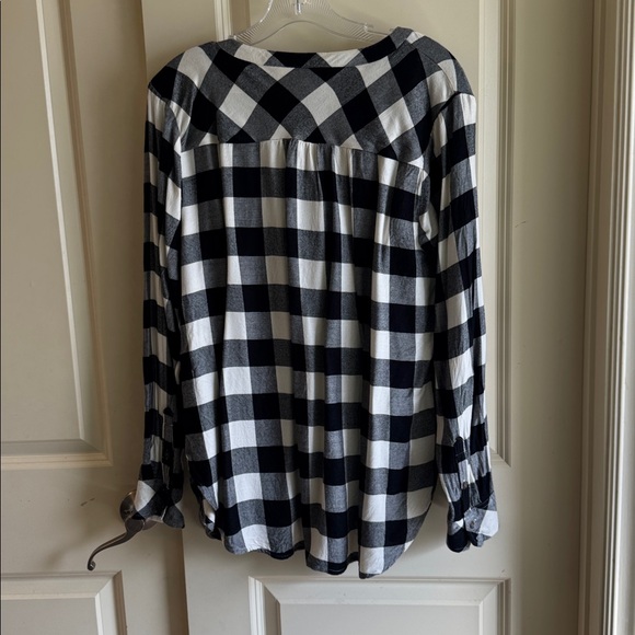 Universal Thread Pullover - Picture 2 of 2